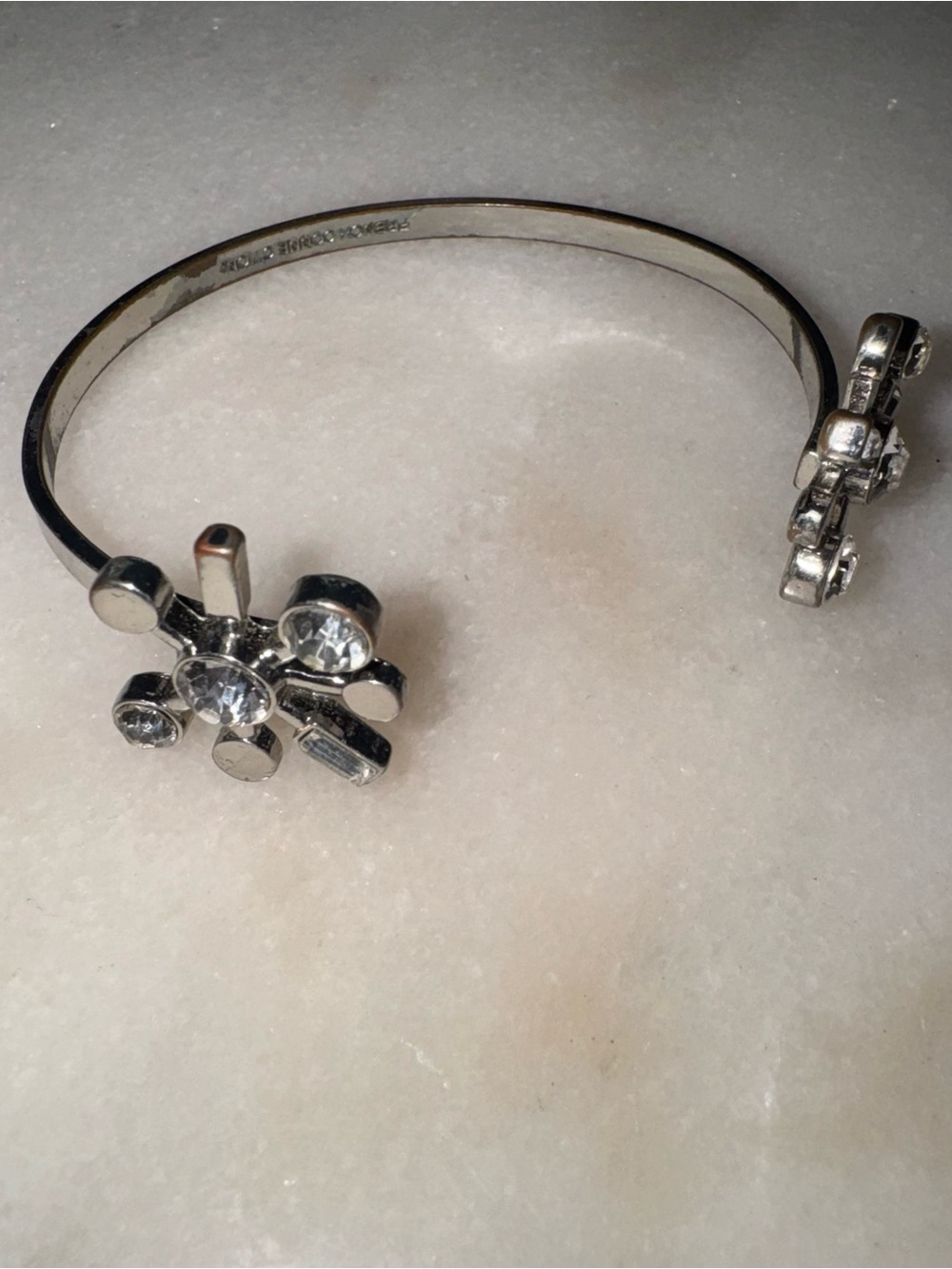 Open cuff starburts bracelet